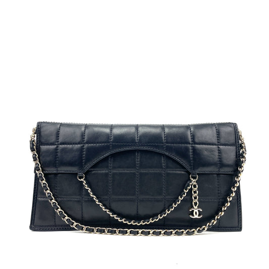 Chanel CHANEL Classic Box Quilted Fold Down Envelope Clutch Bag product photo – Pods & Beats