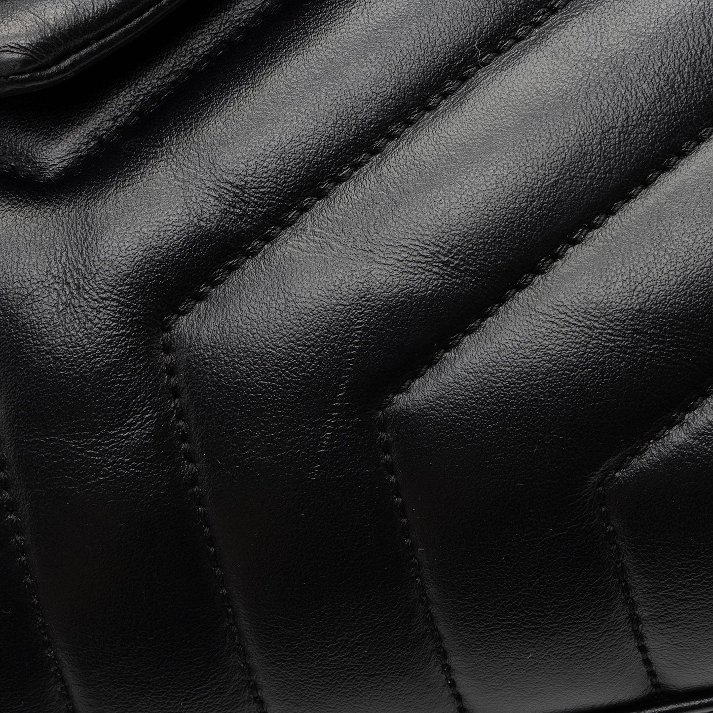 Saint Laurent Matelasse Calfskin Monogram LouLou Chain Medium Shoulder